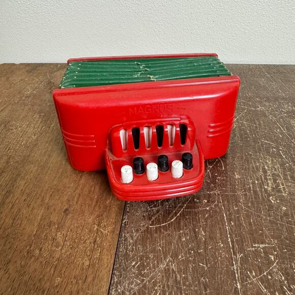 Vintage MAGNUS‎ Junior Accordion Child Squeeze Box BAKELITE MADE IN USA - Picture 1 of 14